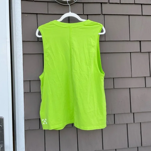 Lululemon SeaWheeze All Yours Tank Top Absinthe Green Size 6 - Picture 2 of 5